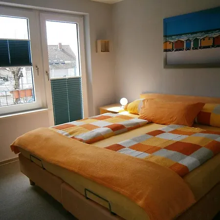 Haus Steinbach 招待所 3*